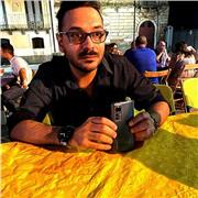 Impartisco lezioni private a studenti di licei e istituti tecnici, a adulti in cerca di formazione in ambito aziendale!